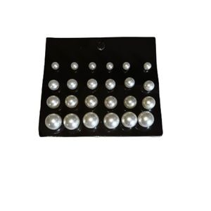 Pearl earring set